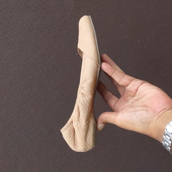 H by Halston Mollie Snake Embossed Camel Leather Flats - Picture 11 of 17